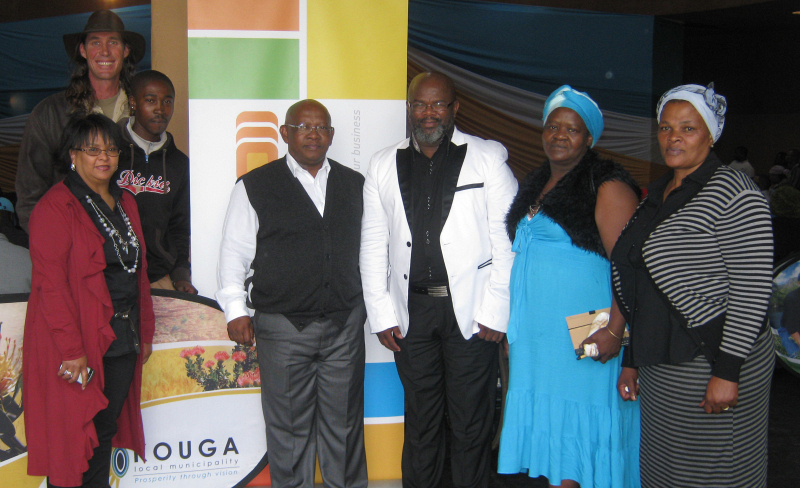 Local Economic Development Councillor Phumzile Oliphant (third from right) welcomes guests and stakeholders to the SMME Imbizo held at the Kouga Cultural Centre in Humansdorp. With him are (left to right) Harry Bateman of SCC Consultants, Safe Ideas’ Samuel Mahlahla , Kouga LED and Tourism Director Carleen Arends, SEDA Port Elizabeth Branch Manager Andile Yengeni and Xelexwa Caterers’ Nozipho Dlomo and Blossom Ndzele.